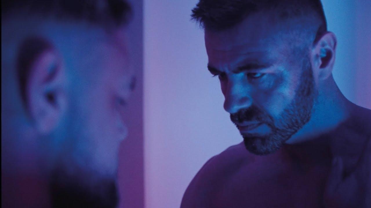 Departures Movie Screenshot 1